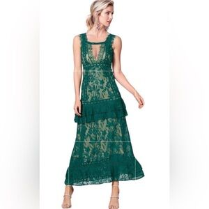 PRE OWNED AND IN EXCELLENT CONDITION VENUS Elegant Green Lace Maxi Dress SIZE 14